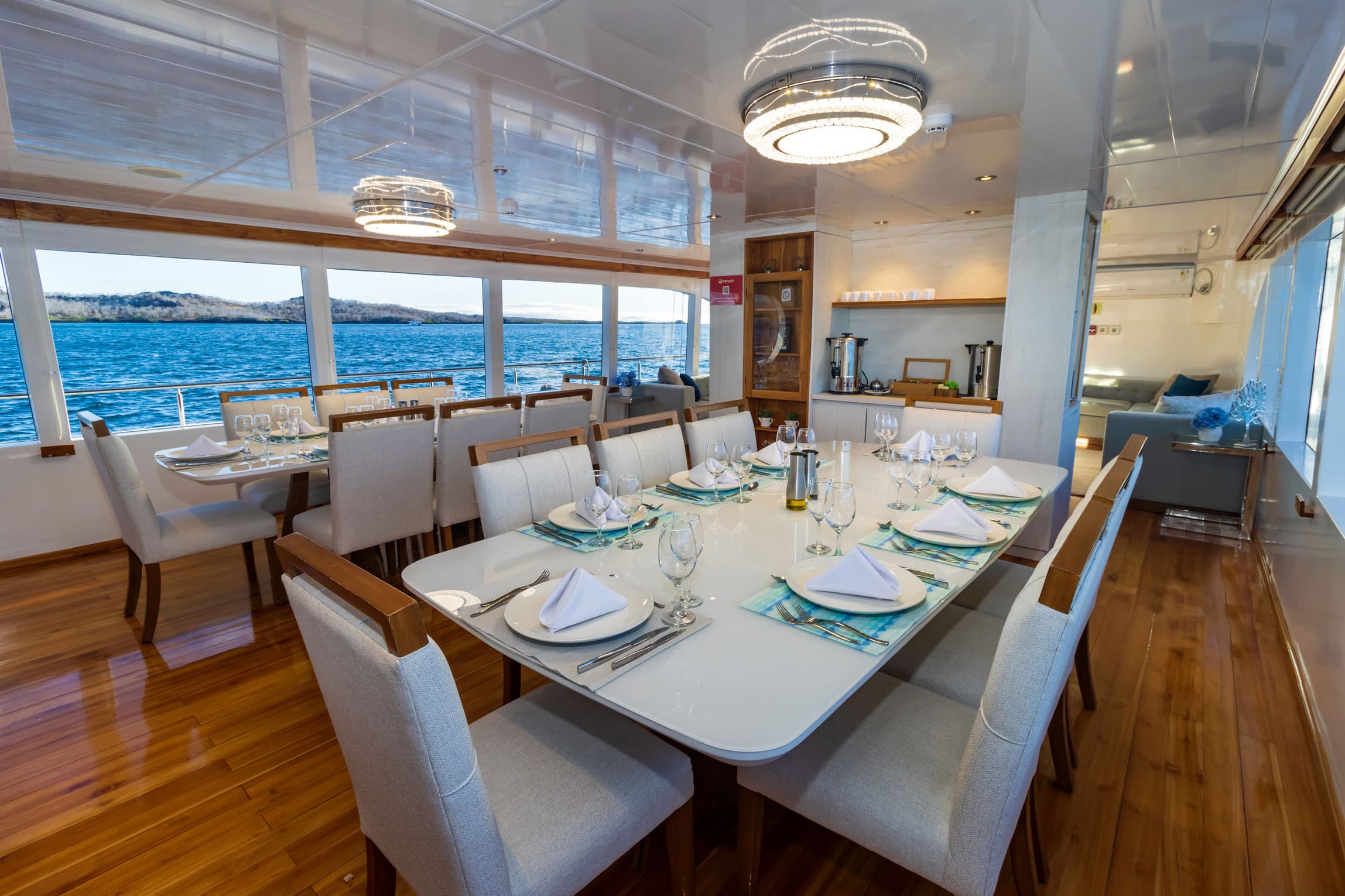 Grand Daphne - Interior View