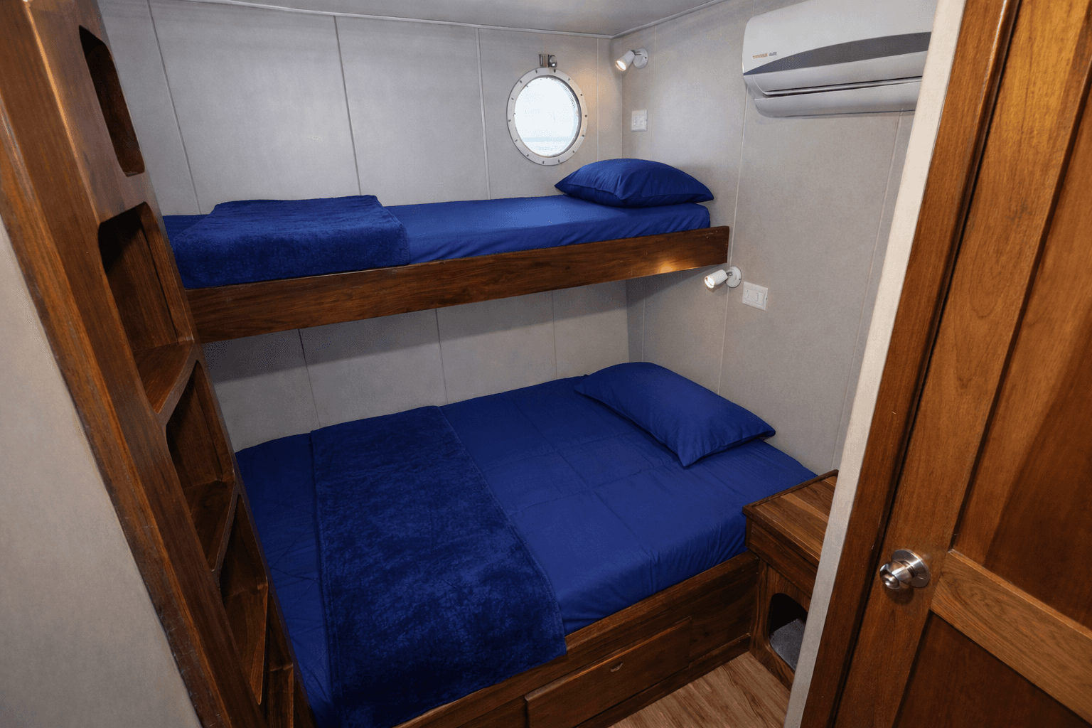 Bunk beds cabin Cabin